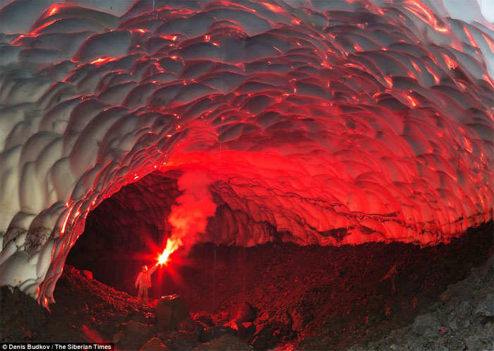 Picture 11 of Cave shimmering in Russia