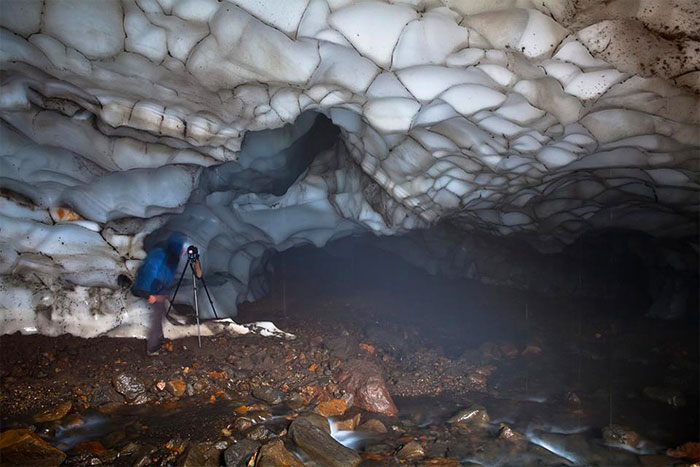 Picture 7 of Cave shimmering in Russia