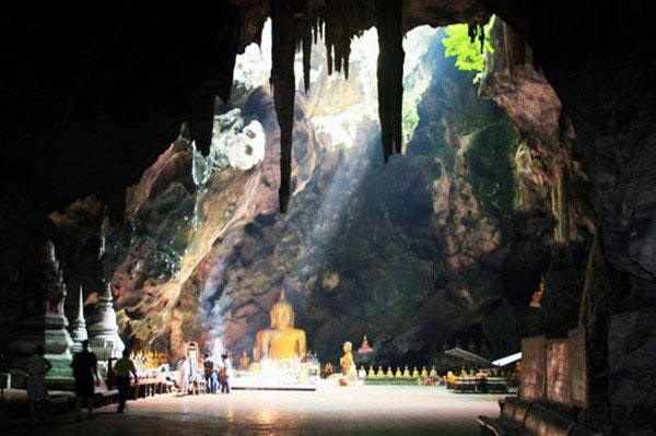 Picture 16 of Caves 'made in Vietnam' equally as beautiful as Son Doong cave