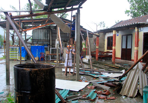 Picture 1 of Central Vietnam dissipated after the storm