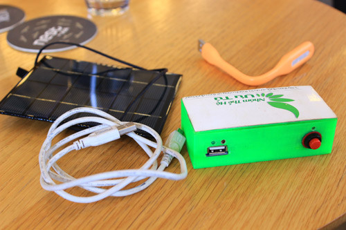 Picture 1 of Charge your phone with solar power even at night