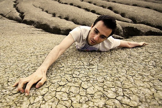 Picture 3 of Check the viability of people when they are in danger