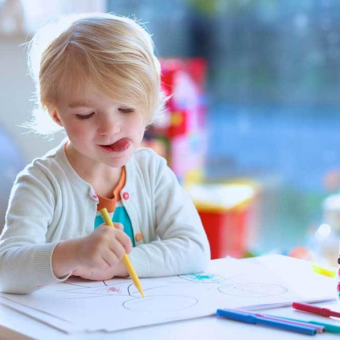 Picture 2 of Children who are praised too much will be hard to succeed