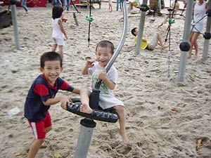 Picture 1 of Children with shaking are at risk of developing brain injury!