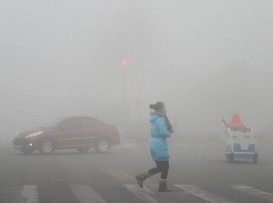 Picture 1 of China decided to reduce car smoke to cope with pollution