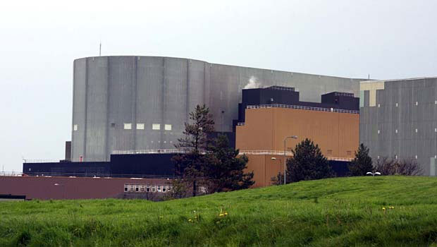 Picture 1 of China invested in building 5 nuclear plants in the UK