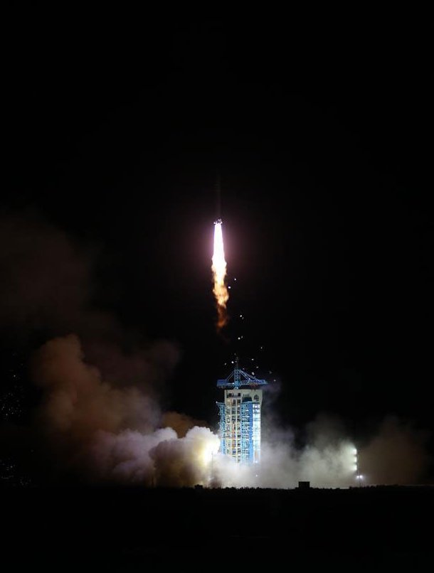 Picture 2 of China launched satellite research into reproduction in the universe