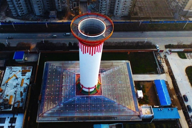 Picture 1 of China successfully operated the chimney 'filter' air pollution