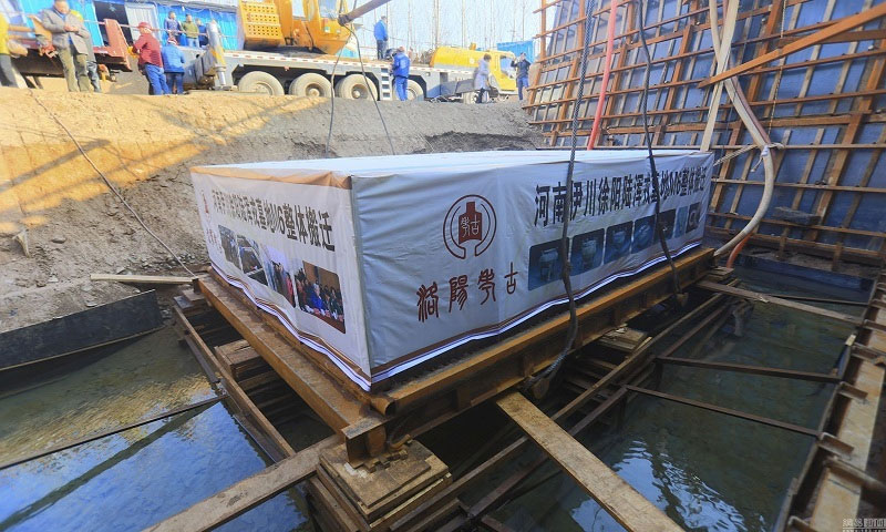 Picture 8 of Chinese ancient tomb packing 30 tons transferred to the laboratory