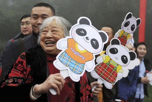 Picture 7 of Chinese pandas return to England after 20 years