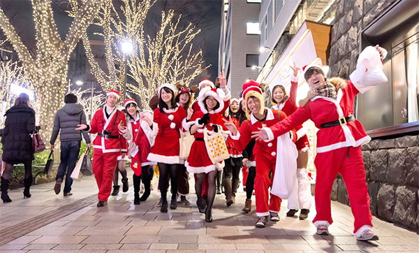 Picture 15 of Christmas atmosphere is bustling in the world