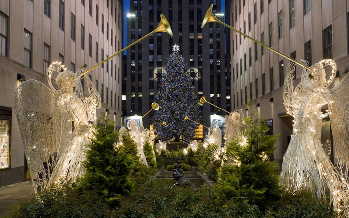 Picture 5 of Christmas atmosphere is bustling in the world