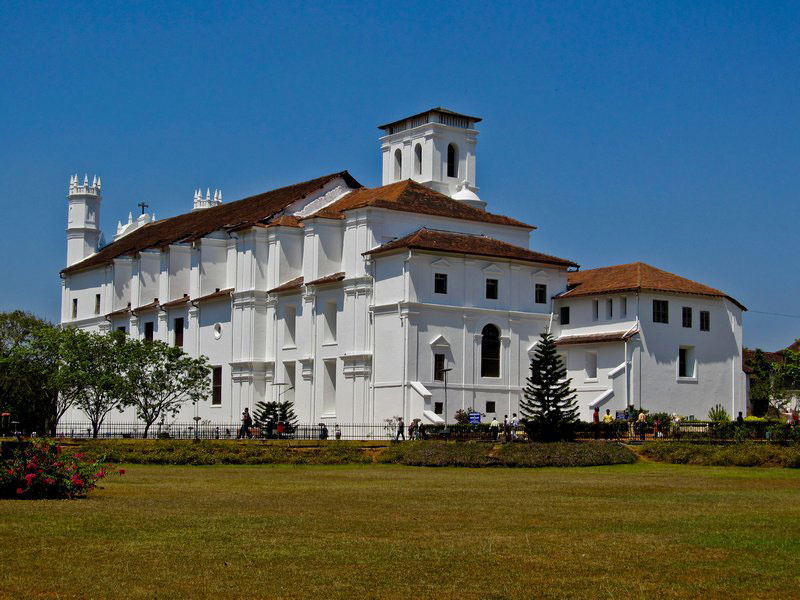 Picture 2 of Church and Monastery in Goa - India