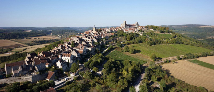 Picture 15 of Church, hill in Vezelay - France