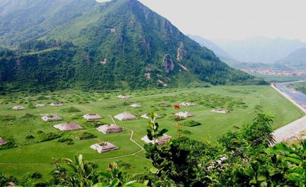 Picture 12 of Citadel and tomb Cao Cu Ly - Cultural heritage of China