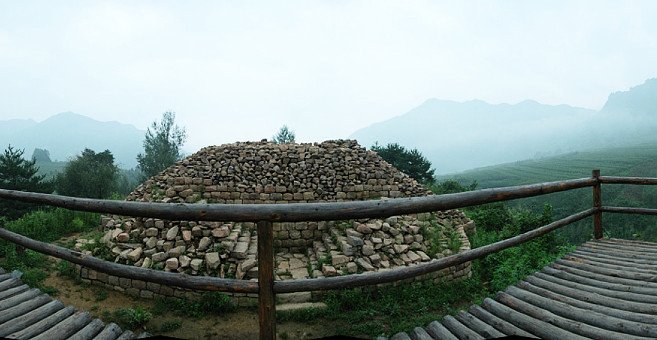 Picture 5 of Citadel and tomb Cao Cu Ly - Cultural heritage of China
