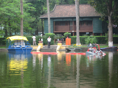 Picture 2 of Clean up Hanoi lake by German technology