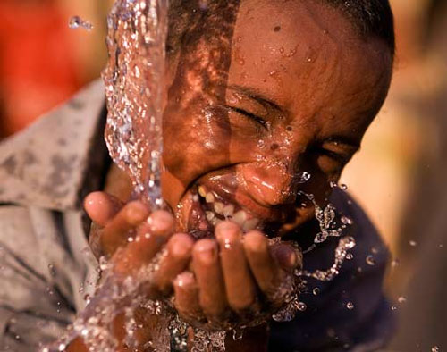 Picture 2 of Clean water must be an element of human rights
