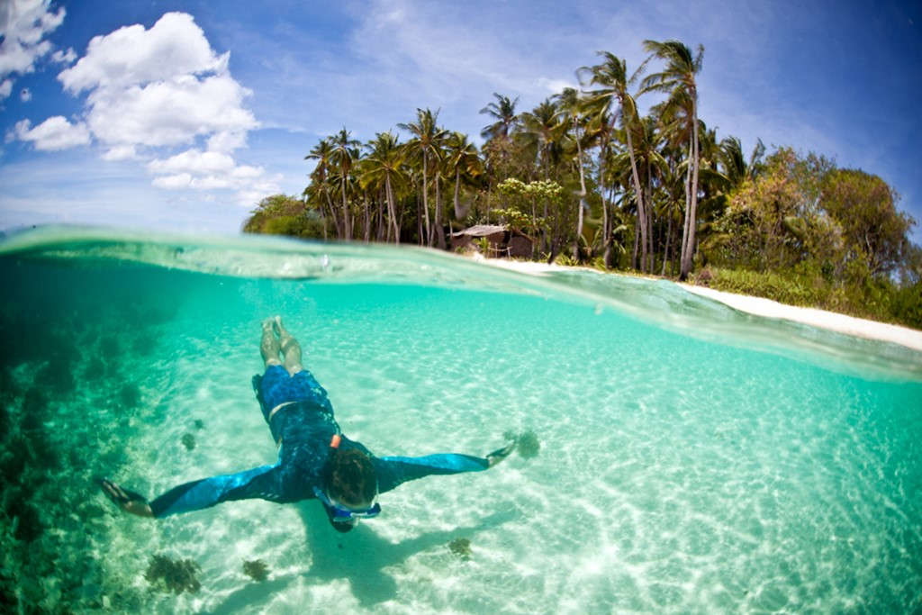 Picture 10 of Clear waters like air