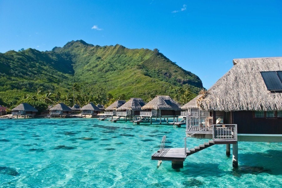 Picture 14 of Clear waters like air
