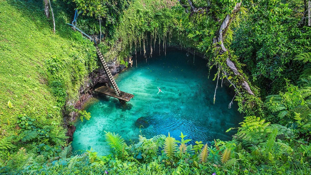 Picture 18 of Clear waters like air