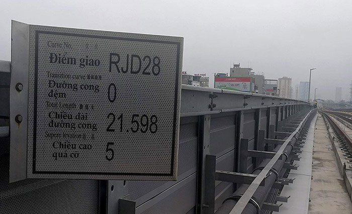 Picture 8 of Close inside of Cat Linh - Ha Dong railway before the test run