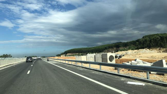 Picture 7 of Close to Da Nang - Quang Ngai highway 34.5 trillion before September 2 traffic