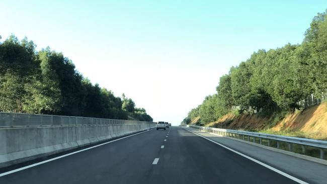 Picture 8 of Close to Da Nang - Quang Ngai highway 34.5 trillion before September 2 traffic
