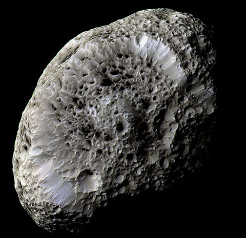 Picture 5 of Close up of Saturn and satellites