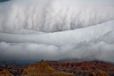 Picture 7 of Close up of 'shocking' storms