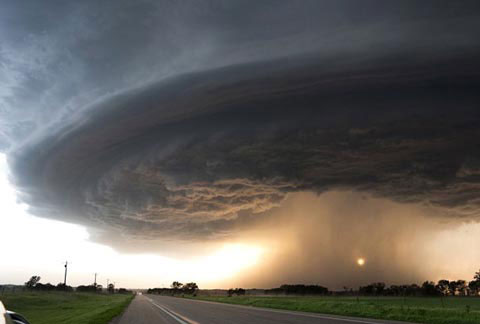 Picture 8 of Close up of 'shocking' storms