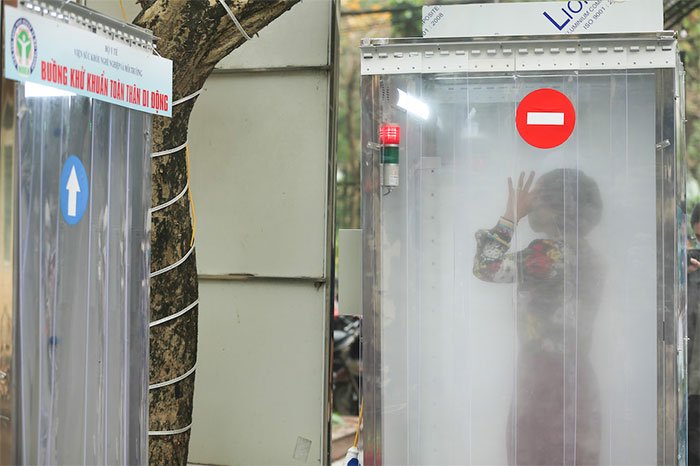 Picture 14 of Close up of the first mobile body disinfection chamber manufactured by Vietnam