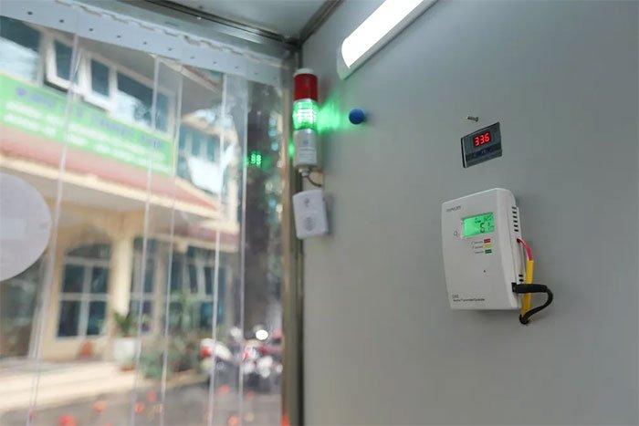 Picture 7 of Close up of the first mobile body disinfection chamber manufactured by Vietnam
