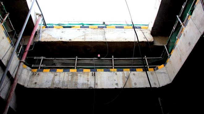 Picture 2 of Close-up Metro underground station: Huge underground site