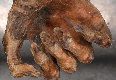 Picture 3 of Close-up of famous European ice men