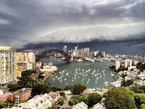 Picture 3 of Cloud storms cover Sydney