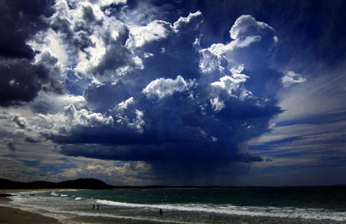Picture 5 of Cloud storms cover Sydney