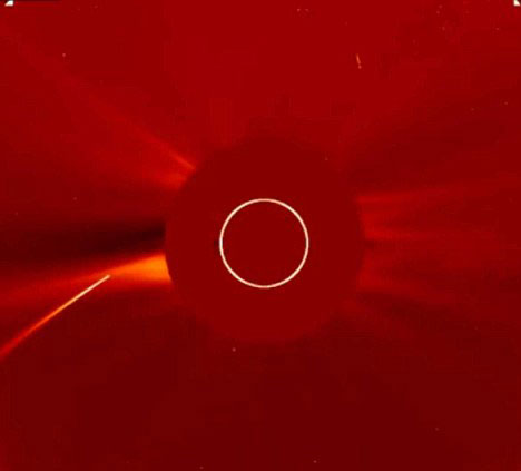 Picture 1 of Comet is eaten by the sun