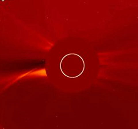 Picture 2 of Comet is eaten by the sun