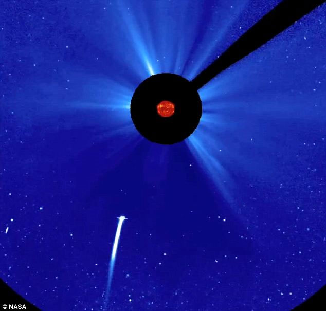 Picture 8 of Comet Lovejoy comet image from all over the world
