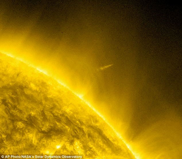 Picture 9 of Comet Lovejoy comet image from all over the world