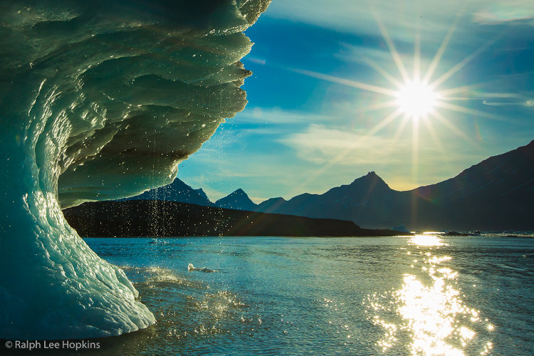 Picture 1 of Concentration of CO2 in the atmosphere increased the record in the past 800,000 years