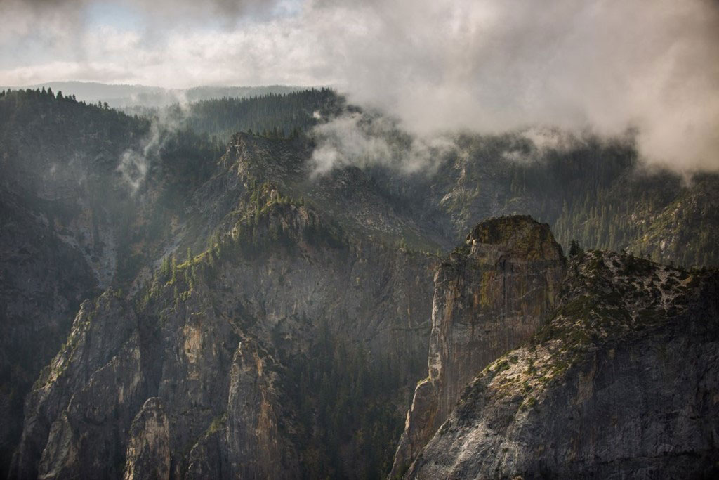 Picture 11 of Conquer the cliff 900 m high with bare hands and rope