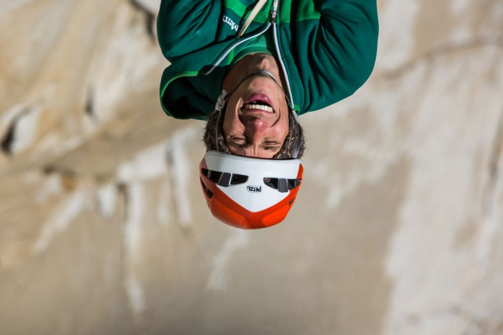 Picture 15 of Conquer the cliff 900 m high with bare hands and rope