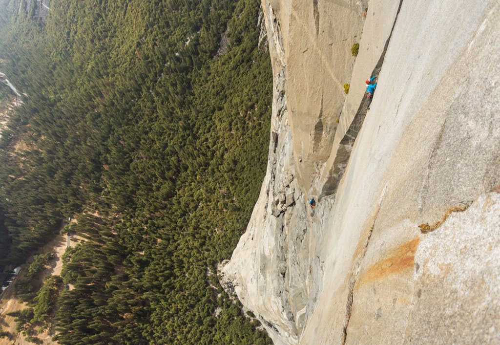 Picture 6 of Conquer the cliff 900 m high with bare hands and rope
