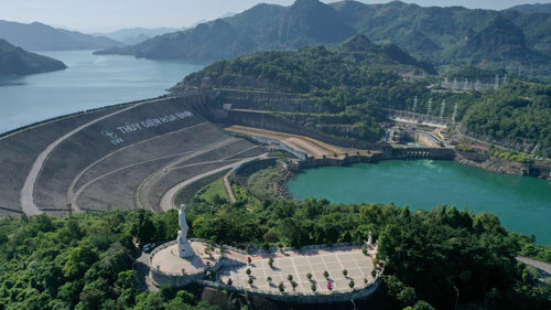 Picture 1 of 'Conquering' the Da River to build Hoa Binh Hydroelectricity