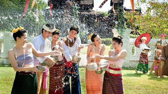 Picture 2 of Countries welcome the Lunar New Year as Vietnam