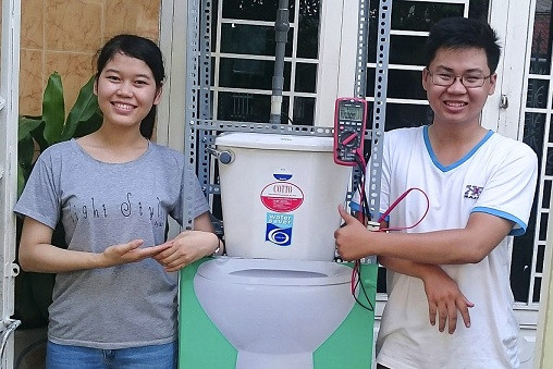 Picture 1 of Create electric lighting from toilet wastewater