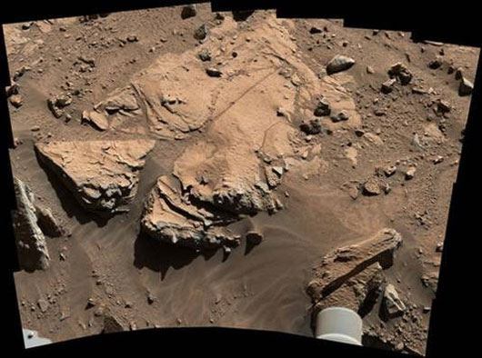 Picture 1 of Curiosity is about to drill a third nose on Mars