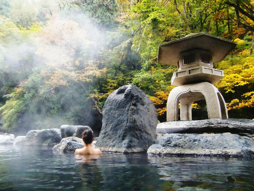 Picture 3 of Customary bathing nude in countries